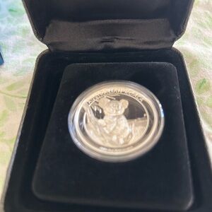 2015 High Relief Koala .999 silver coin with gift box. 1 oz Perth Mint NO OFFERS